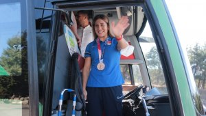 Milli güreşçi Yasemin Adar: "İlklerin kadını olmaktan gurur duyuyorum"