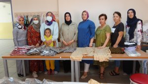 Öğretmen ve öğrenciler de yangın mağdurlarının yanında