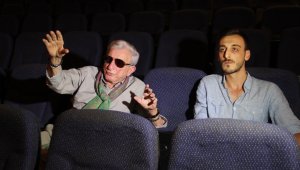 Sahne Tozu Tiyatrosu perdelerini açıyor