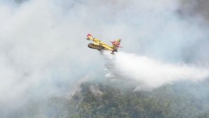 Uçakların biri gidip, biri geliyor