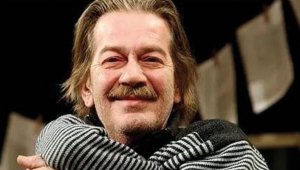 Ünlü tiyatrocu Ferhan Şensoy yaşamını yitirdi