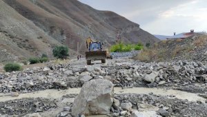 Van'daki sel bölgesinde çalışmalar sürdürüyor