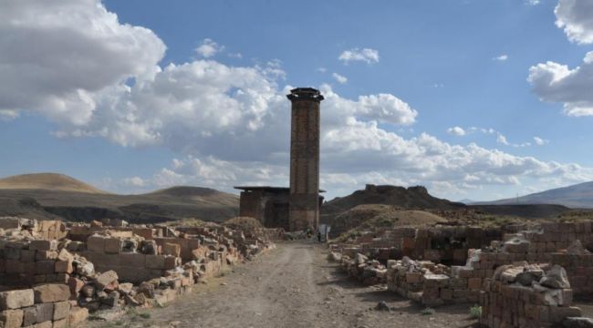 Yüzyıllar sonra ilk ezan okundu