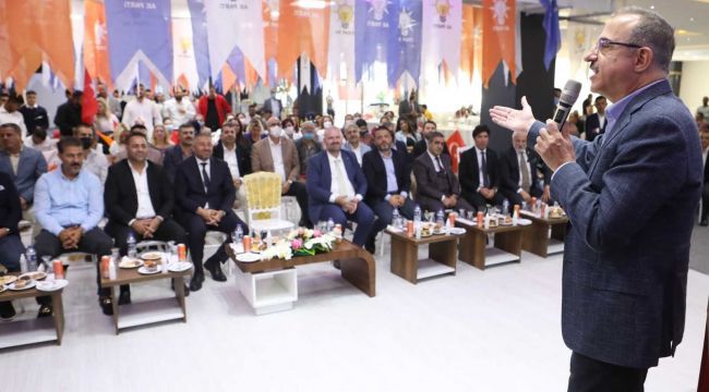 AK Parti, İzmir'de 30 ilçede eş zamanlı danışma meclisi toplantısı yaptı