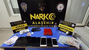 Alaşehir'de uyuşturucu satıcısı 3 kişi tutuklandı