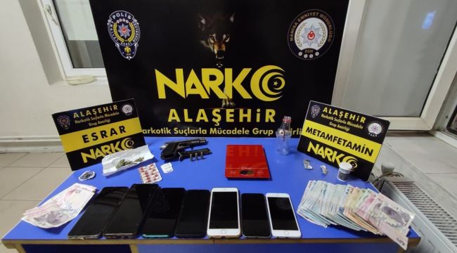 Alaşehir'de uyuşturucu satıcısı 3 kişi tutuklandı