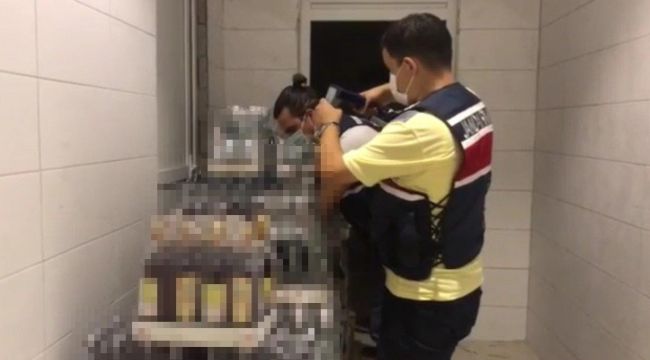 Antalya'da 12 otelde 5 bin litre kaçak içki ele geçirildi