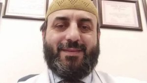 Aşı yaptırmayan doktor koronaya yenildi