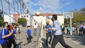 Başkan Acar ve öğrencilerden renkli buluşma