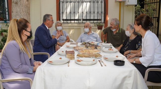 Başkan Arda, alzheimer ve demans hastalarının yanında