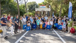 Başkan Soyer, kendisine mektup yazan çocuklarla buluştu