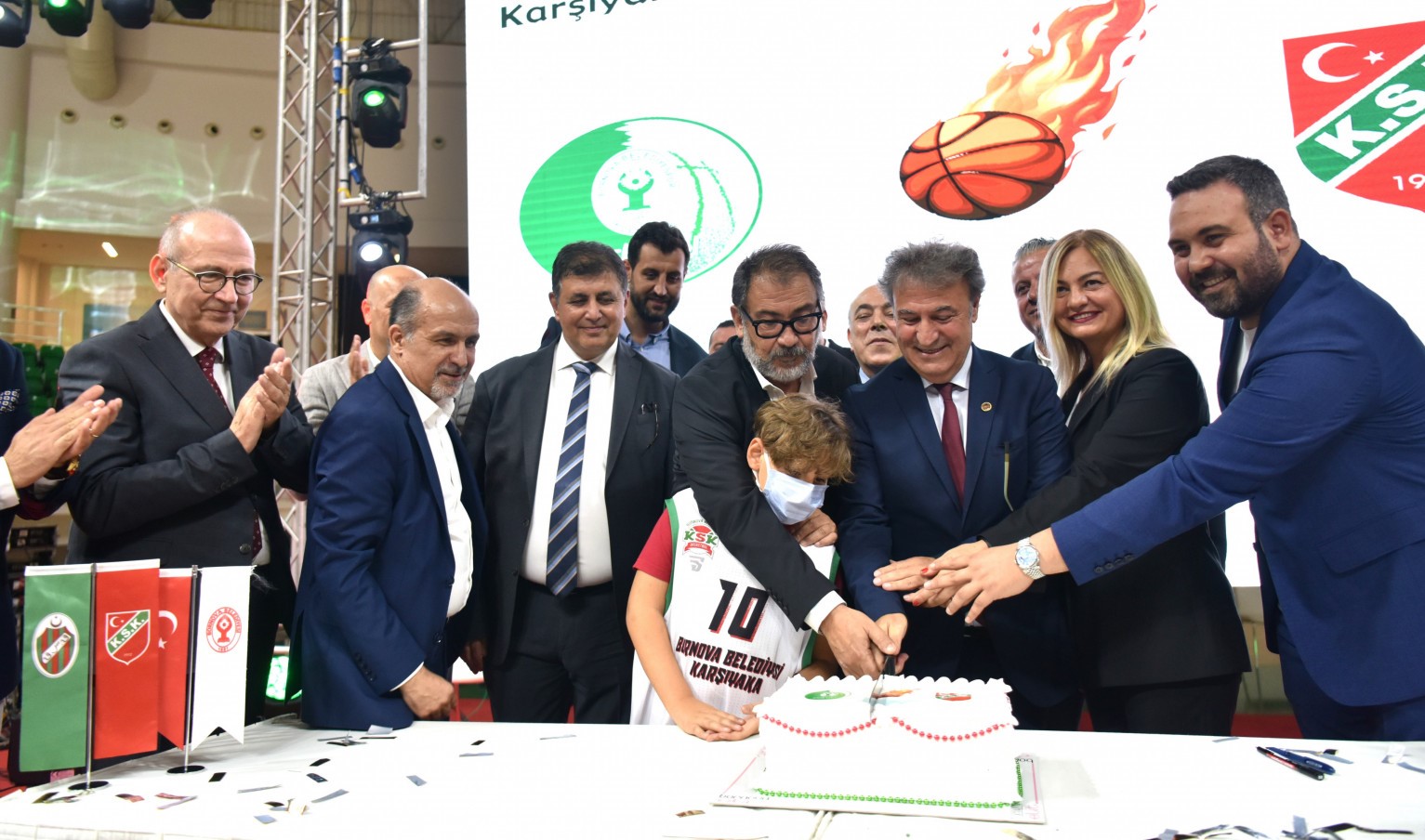 Basketbolda 'İzmir modeli' için imzalar atıldı