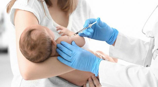 Bebeğe "yanlışlıkla" Covid-19 aşısına soruşturma