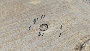 Birden ortaya çıktı, genişlemeye devam ediyor