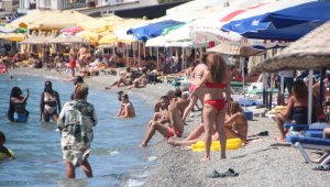 Bodrum sahilleri doldu taştı