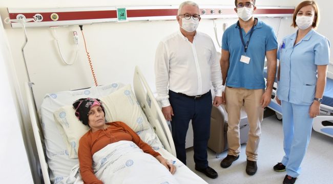 Çalmadık kapı bırakmadı, şifayı DEÜ'de buldu