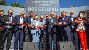 Çeşme Cumhuriyet Meydanı'na görkemli açılış!