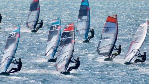 Çeşme'de windsurf mücadelesi 