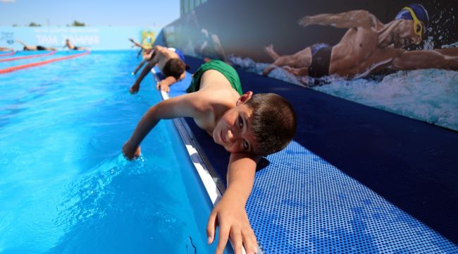 Çocuklar için 40 günde yüzme havuzu kuruldu