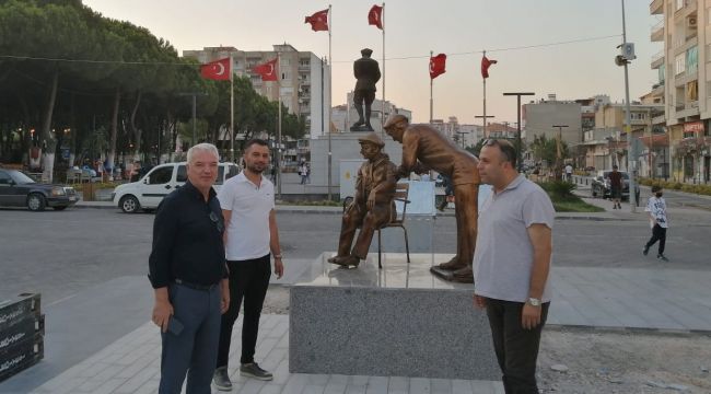 Covid nedeniyle ölümden dönen başkan 'Sağlıkçı Anıtı' yaptırdı