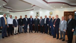 Esnaf, Belediye Başkanı Batur'a desteği için teşekkür etti