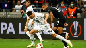 Fenerbahçe, Frankfurt'u elinden kaçırdı!