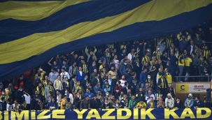 Fenerbahçe tribünlerinden iki yıldıza tepki!