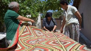 Helvacı kilimini Aliağalı kadınlar yaşatacak