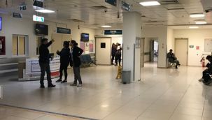 Hemşire şikayetçi oldu: Kapıya yaslayıp öptü