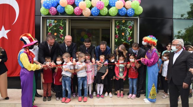 İlk bebek ve çocuk kütüphanesi açıldı
