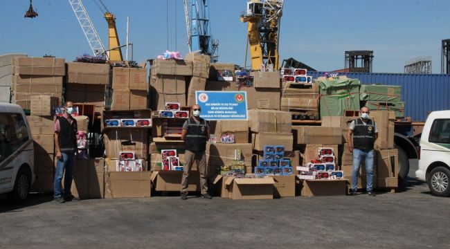İzmir'de 10 bin 330 kaçak oyuncak ele geçirildi