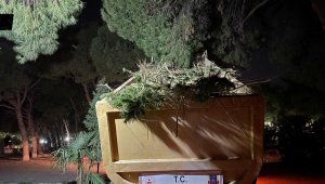 İzmir'de büyük uyuşturucu operasyonu: 63 gözaltı