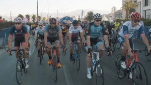 İzmir'de pedallar eğitim için döndü