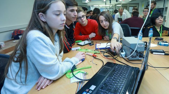 İzmirli genç bilim insanı Danimarka yolcusu