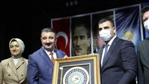 Kılıçdaroğlu turist vekil, "Alsancak'a bıraksak tek başına Bornova'ya gidemez"