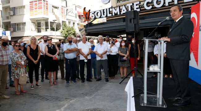 Konak'ta futbol camiasına yakışan anma