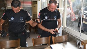 Kuşadası'nda imara aykırı iş yeri mühürlendi