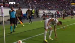 Mesut Özil, çirkin harekete böyle karşılık verdi