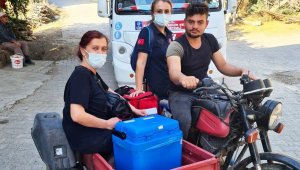 Motosikletle gidip, 108 kişiyi aşıladılar