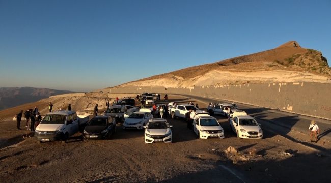 Nemrut Dağı'nda farkındalık yürüyüşü