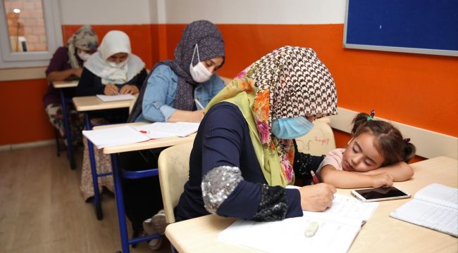 Okuma-yazma bilmeyen kadın kalmayacak