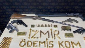 Operasyon yapılan şüphelinin evinden silah ve mühimmatlar çıktı