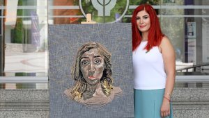 Organik ürün tasarımlarıyla kadına şiddete dikkat çekiyor