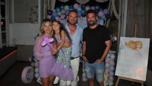 Oyuncu ve şarkıcı Cem Kılıç arkadaşını yalnız bırakmadı