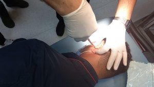 Sınavda maskesine kamera, kulağına böcek yerleştirdi