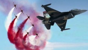 Solo Türk ve Türk Yıldızları TEKNOFEST'te nefesleri kesti