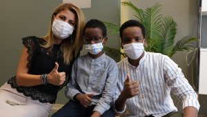 Somalili küçük Mesud'un gözleri İzmir'de açıldı