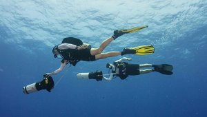 'Su altı scoteer'ı ile Yunan adasına kaçtılar