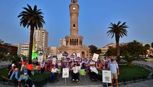 Tarihi Saat Kulesi bu kez mora büründü