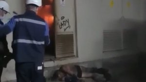 Trafoya giren hırsızlar küle döndü